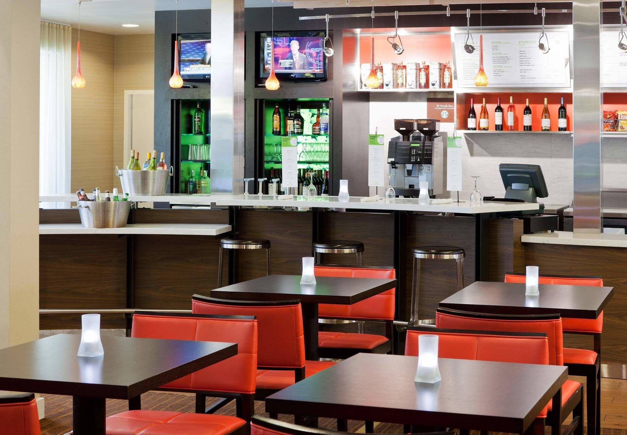 Готель Courtyard Sacramento Airport Natomas Екстер'єр фото