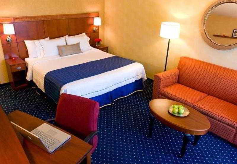 Готель Courtyard Sacramento Airport Natomas Номер фото